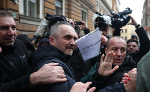 Vozač tramvaja Adnan Kasapović u suzama napustio pritvor: Kolege mu aplaudirale i grlile ga