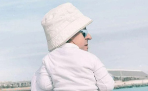 Fotografija bebe s glavom muškarca zbunila korisnike na internetu: "Gledam u to već pet minuta"