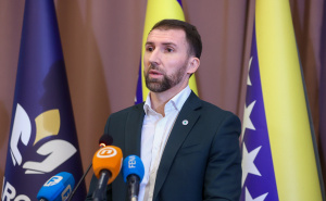 Delić poručio Smajiću: Dan nezavisnosti se obilježava 1. marta, a ne kada kome odgovara