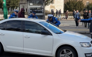 MUP KS objavio detalje: Šta je sve pronađeno kod muškarca koji je izazvao incident na protestima