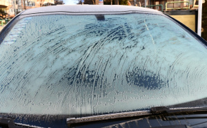 Savjet: Ova jednostavna dva dugmeta brzo uklanjaju maglu sa vjetrobranskog stakla