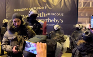 Studenti iz Srbije objavili snimak kako inspektor vrijeđa građanku na protestu: "Na šta ličite"