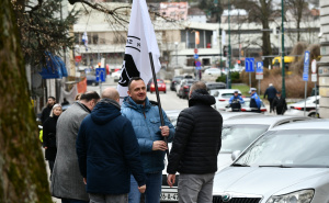 Radnici Stomatološkog fakulteta dobili obećanje da će im biti isplaćena plata