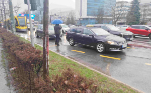 Kolaps u centru Sarajeva: Zbog udesa na šinama stao tramvajski saobraćaj