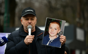 Demonstrantima se obratio i Sead Marevac, otac dječaka Hamze koji je 2012. godine poginuo na Stupu