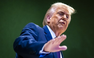 Trump najavio slanje bolničkog broda na Grenland