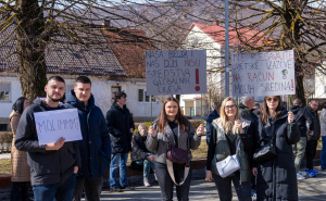 Protesti u Hrvatskoj: Građani se protive izgradnji centra za migrante na Željavi