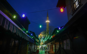 Akšam u Sarajevu u vrijeme ramazana: Prošetajte s nama Baščaršijom