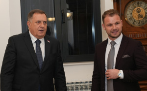 Stanivuković odgovorio Dodiku: "Izgleda da se u pauzi od čučnjeva opet bavi poslom koji ne obavlja"