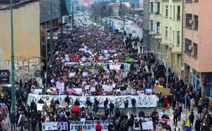 Novi protesti u Sarajevu: Okupljanje danas ispred Zemaljskog muzeja BiH, moguće blokade saobraćaja