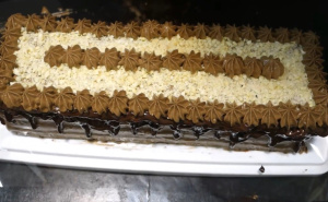 Bez brašna, ali s puno čokolade i lješnjaka: Probajte čuvenu Širli Templ tortu