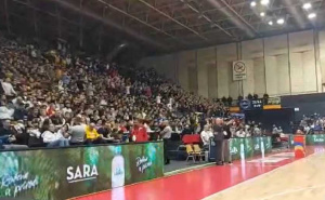 Poruka na tribini dvorane u Tuzli: "Sretan ti Dan nezavisnosti, domovino"