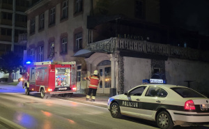 Požar u Velikoj Kladuši: Gori Stari hotel, vatrogasi i policija na terenu
