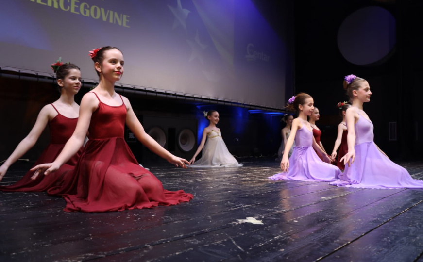 "Domovina u srcu": Novo Sarajevo večeri poezije, muzike i plesa obilježilo Dan nezavisnosti BiH