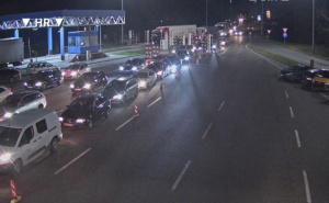 Vozačima potrebno strpljenje: Gužve na granicama, kolone na izlazima iz BiH