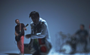 Pjesma dana i Skroz: "Vi ste nam uzeli sve, promiješali karte k'o sne..."