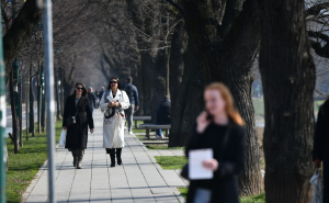 Proljetno sunce obasjalo Sarajevo: Danas izmjereno 15 stepeni, građani uživaju u lijepom vremenu
