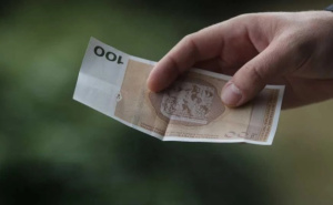 "Daj koliko možeš halaliti": Balkanci otkrili koliko stvarno stavljaju u svadbenu kovertu