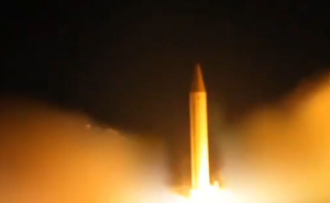 Iranci objavili da su na Tel Aviv lansirali rakete Khorramshahr-4