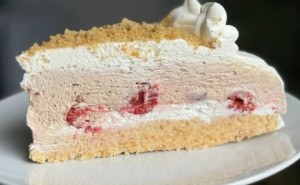 Ovo je najbrža i najjeftinija torta: Desert koji se priprema za nekoliko minuta i osvaja sve