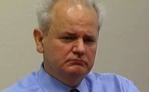 Živi, živi duh zločinački: Srbija je zarobljena u Miloševićevom dobu