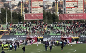 Navijači Sarajeva bijesni na sudije: Zviždali im dok su izlazili sa stadiona