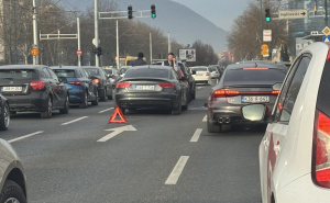 Udes na glavnoj saobraćajnici u Sarajevu: Formirala se velika gužva