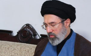 Daily Mail javlja: Mojtaba Hamenei pao u komu, prebačen na intenzivnu njegu. Ostao i bez noge
