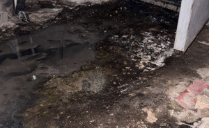 Fekalije preplavile podrum zgrade na Grbavici, stanari uznemireni: Pitali smo ViK - gdje je problem?