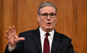 Premijer Starmer poručio: "Britanija neće biti uvučena u širi rat protiv Irana"