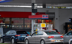 Slovenci uveli ograničenje točenja goriva: Vlada aktivirala i vojsku