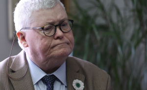 Američki profesor Pettigrew: Negiranje genocida u BiH i dalje traje, šta rade Schmidt i Tužilaštvo?