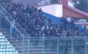 Nemile scene na Pecari: Pogledajte trenutak kada je policija napala Manijake