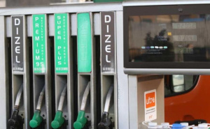 Gorivo kod susjeda od sutra poskupljuje: Hrvati dolaze na benzinske pumpe u BiH