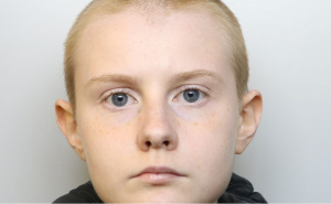 Tinejdžerka u Velikoj Britaniji sjekirom napala Iranca: 'Učinila bih to ponovo'