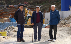 Emotivna fotografija sa stadiona Grbavice: Željine legende obišle radove na južnoj tribini