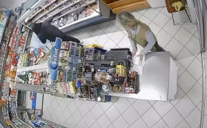 Fikreta Fajić, prodavačica koja se suprotstavila pljačkašu: "Bilo me strah ispustiti pušku"