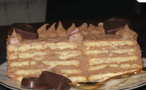 Kolač bez pečenja koji svi obožavaju: Gotov za tren, a nestaje još brže