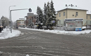 Bihać pod snijegom: Do 30 cm u gradu, nastava otkazana zbog otežanih uslova