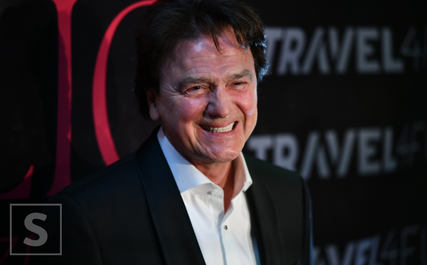 Čola raspoložen pred prvi od pet koncerata u Zetri: "Drago mi je da sam u Sarajevu!"