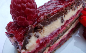 Idealna poslastica u hladnim danima: Pripremite ukusnu voćnu tortu