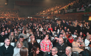 I večeras velika gužva na koncertu u Zetri uoči drugog koncerta Zdravka Čolića