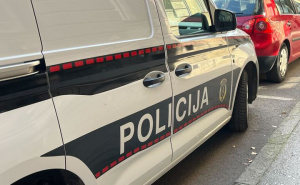 Saobraćajna nesreća kod Sarajeva: Učestvovalo jedno vozilo, policija na terenu