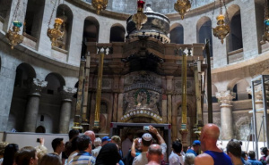 Presedan u Jerusalemu: Crkveni poglavari spriječeni da održe misu na Cvjetnicu u Crkvi Svetog groba