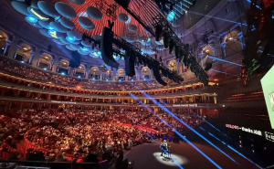 Veliki uspjeh: Harmonikaš Nihad Hrustanbegović postavio svjetski rekord u Royal Albert Hallu