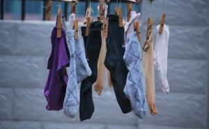 Neobičan trik za čišćenje prašinom: Potrebne su vam samo bijele čarape