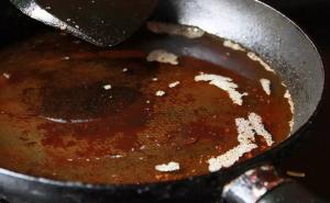 Kako očistiti zagoreno posuđe: Tajna leži u ovome