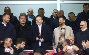 Slavni teniser na tribinama Bilinog polja: Novak Đoković bodri BiH protiv Italije