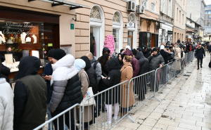 I danas redovi: Fanovi Dine Merlina željno čekaju karte za koncert na Koševu