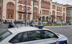 Policija ušla u Rektorat Univerziteta u Beogradu: Istraga smrti studentkinje (25)